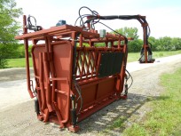 TaskMaster Custom Hydraulic Chute